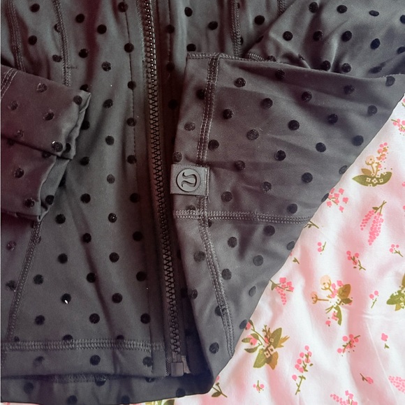 NEW Lululemon Black Polka Dot Women's define Jacket - Picture 4 of 5